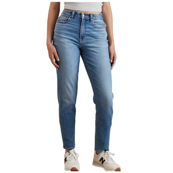 American Eagle Outfitters Mom Jean Medium-Light Wash Denim Retro Fit Sz 2S Short - Picture 1 of 13